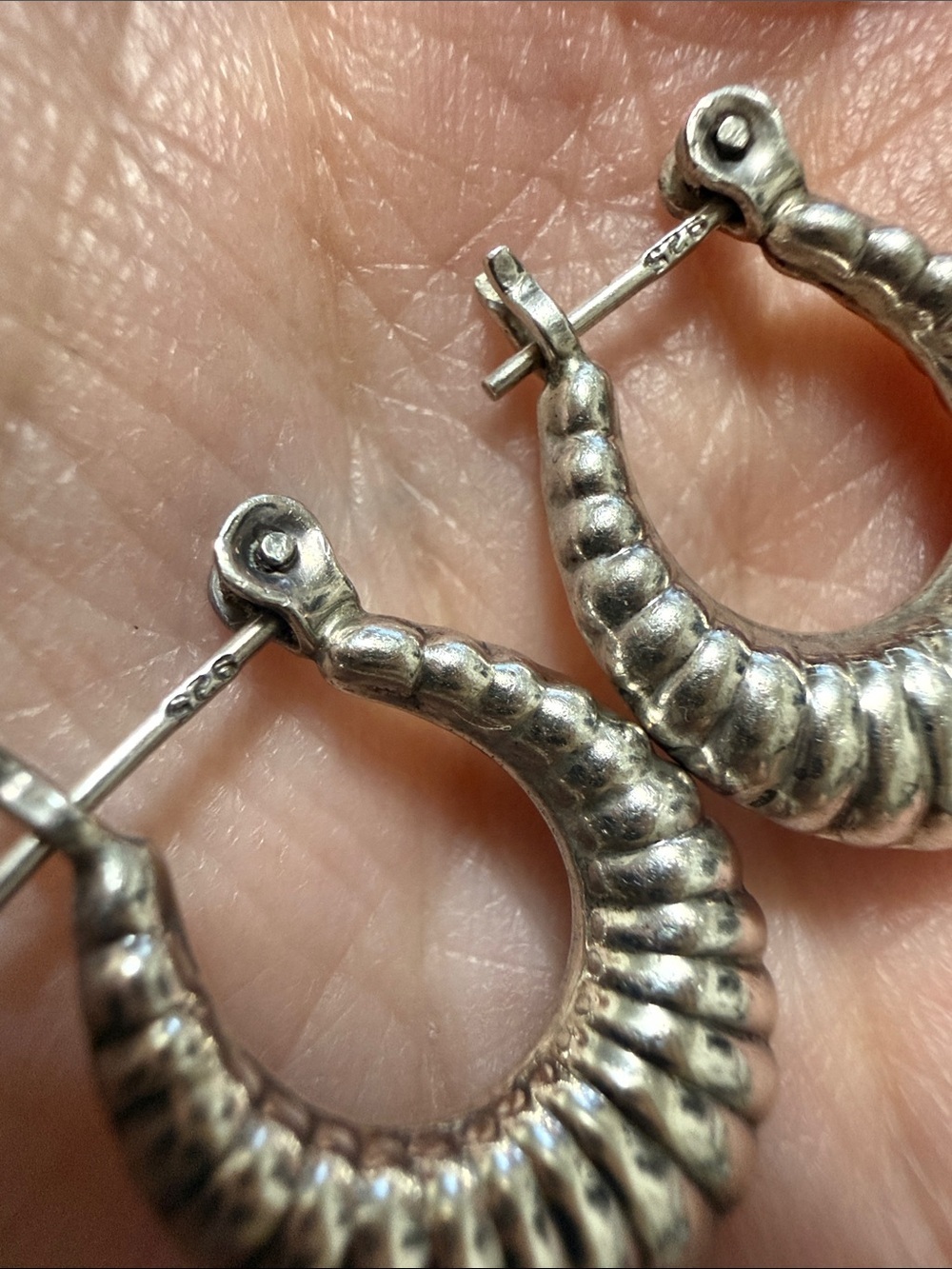 Sterling Silver 925 Textured Hoop Earrings - Picture 3 of 7
